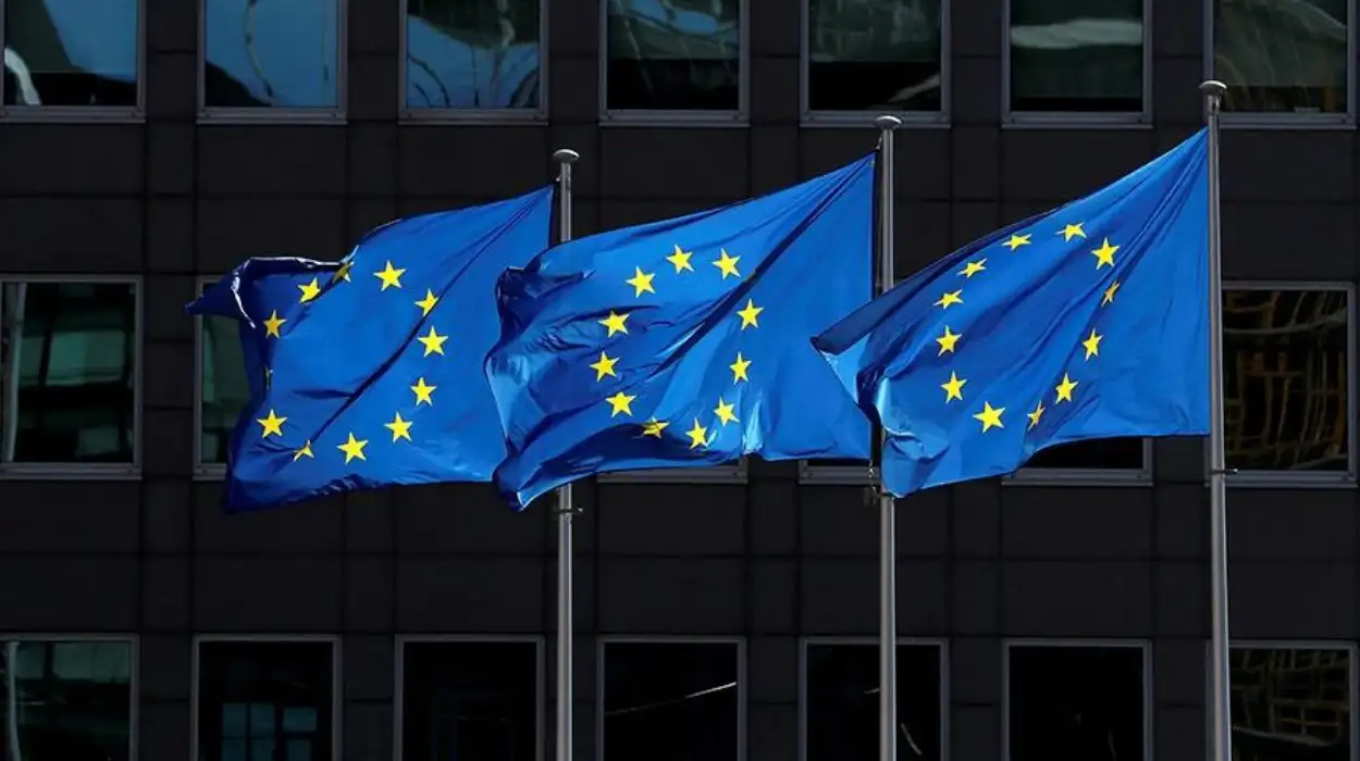 Europe DAX FTSE CAC 40 industry luxury eurozone