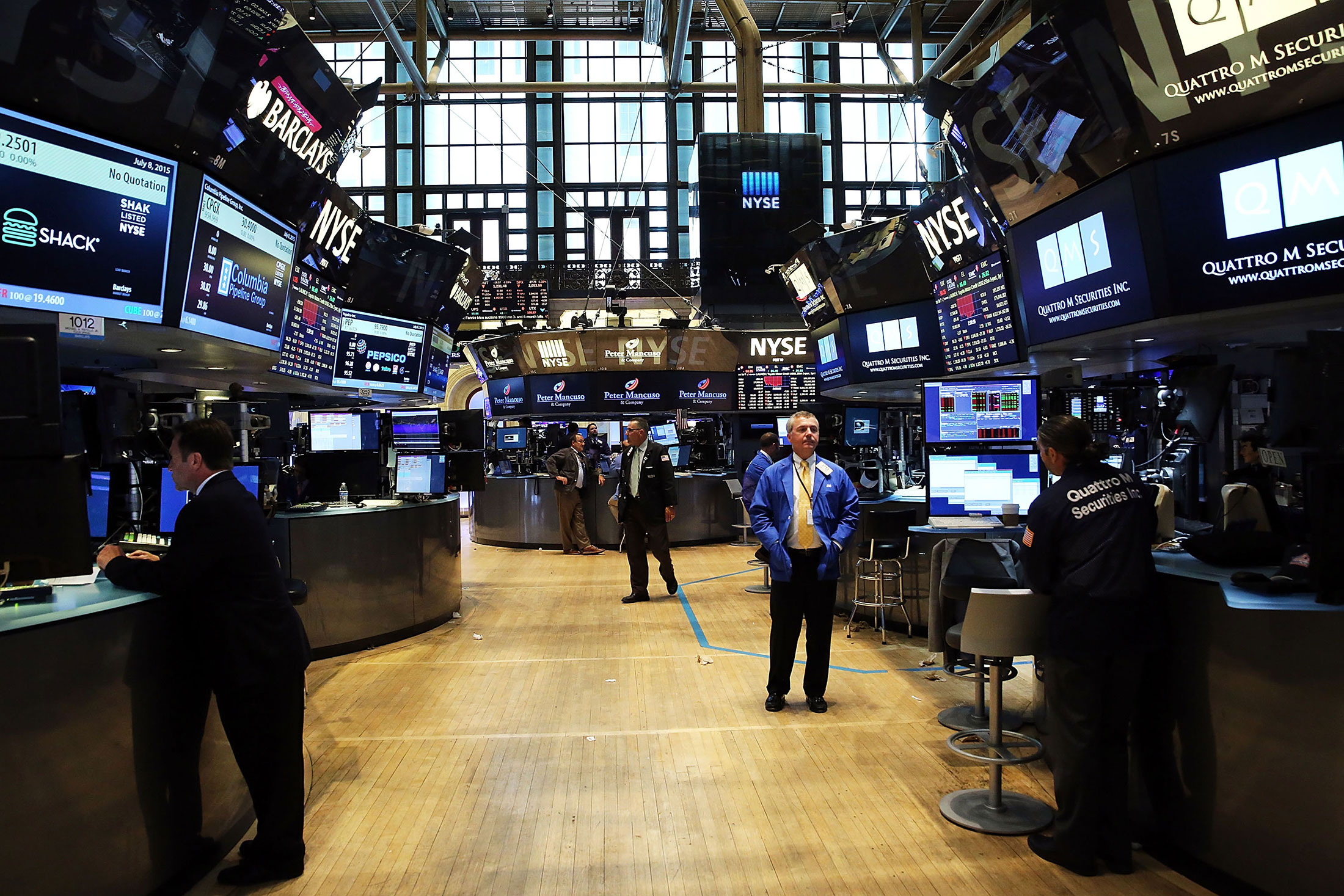 New York Stock Exchange traders wall street screen index down nasdaq tech ai selloff chipmakers