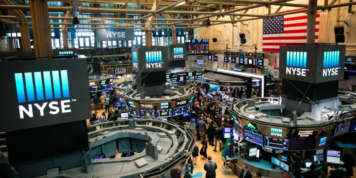 Wall Street empty trading floor independence day closed stock market london stoxx europe index