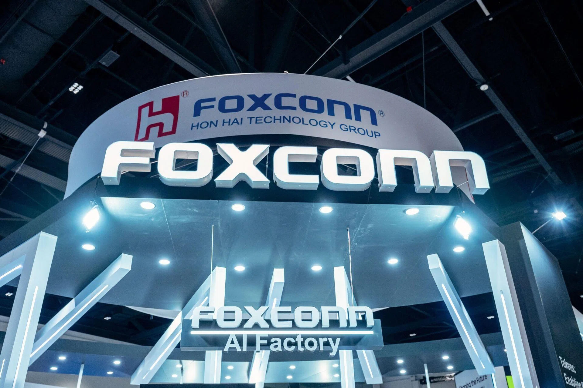 Semiconductor microchips processing and Asian stock market trading screens