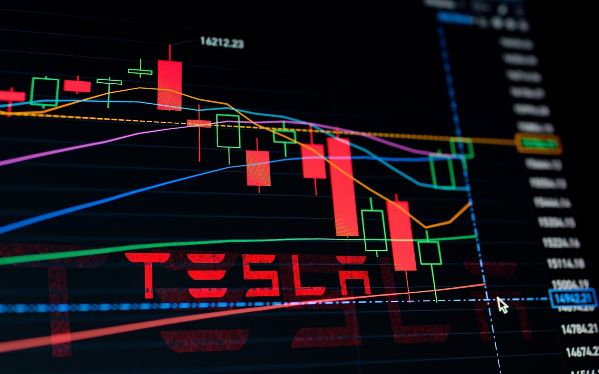 Illustration of Big Tech corporate reports and Asian chipmakers' decline